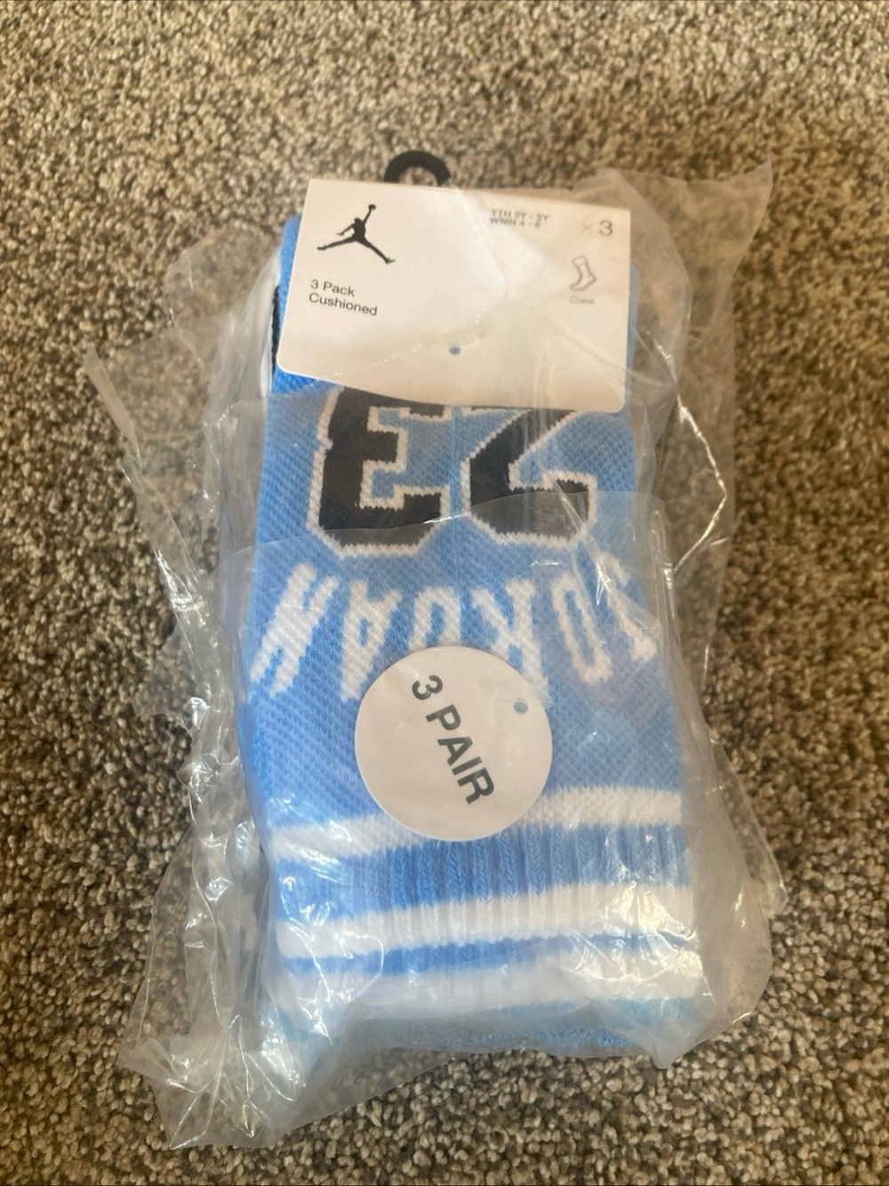 NEW 3 PAIR PACK NIKE JORDAN SOCKS CUSHIONED CREW UNISEX SIZE YOUTH SMALL